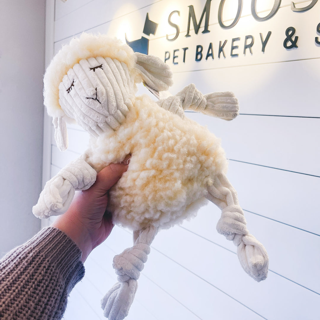Large Louise Lamb Knottie | HuggleHounds